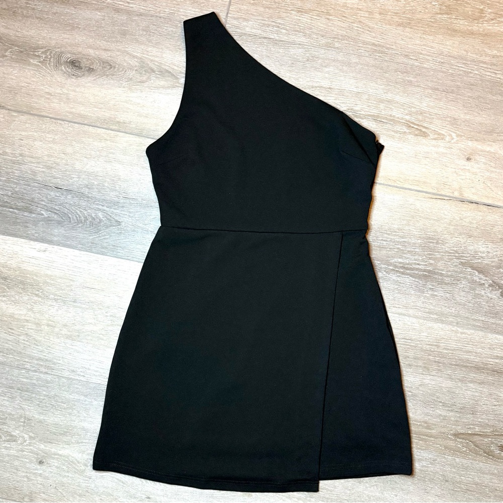 Elegant Black One-Shoulder Romper Women’s Size Large Chic & Easy Workwear Outfit